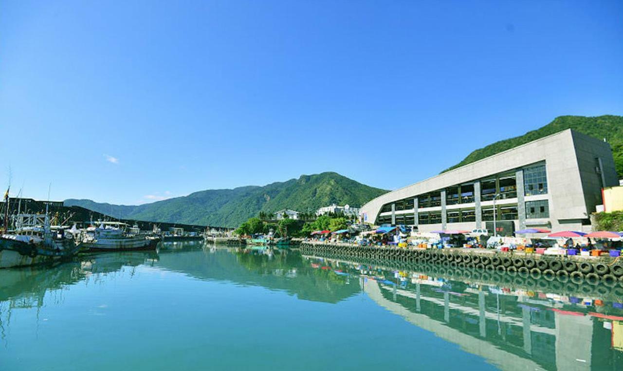 Migratory Birds Hotel Toucheng Bagian luar foto
